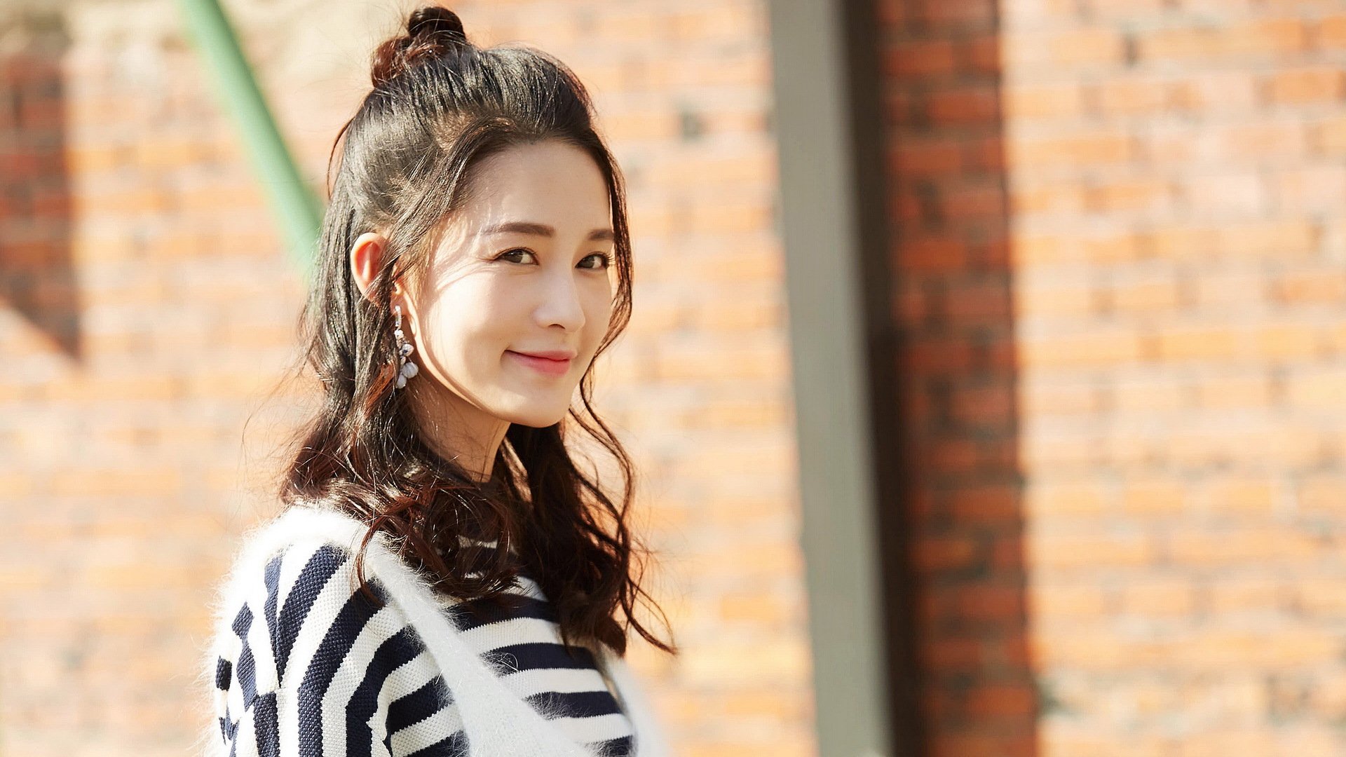 开云网页版-五大联赛是否普遍使用三中卫阵型应对高压对抗,五大联赛保持不败