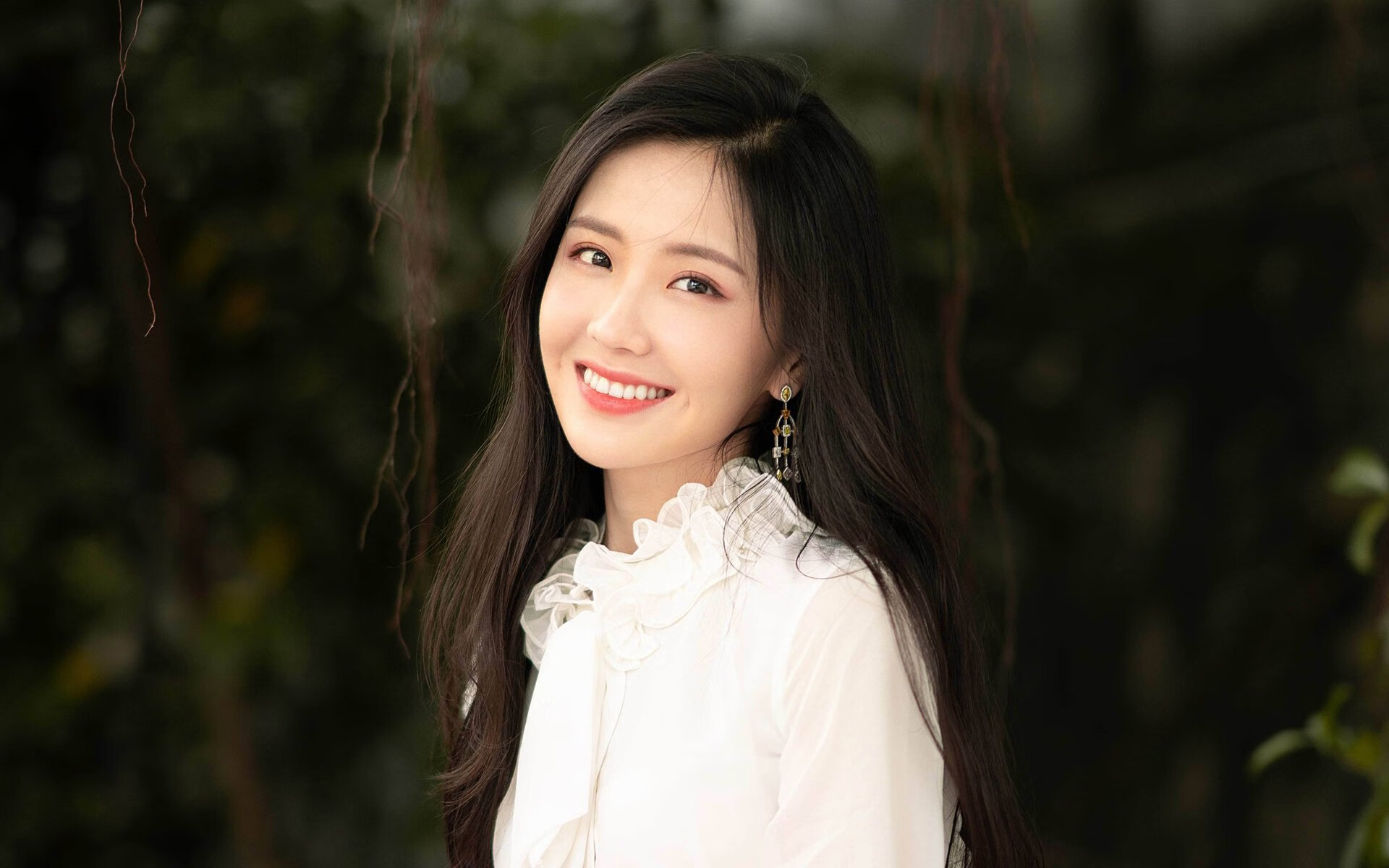 开云体育中国官网-弗朗索瓦·斯图尔特：南非队的全能中场，在攻防两端展现顶级能力