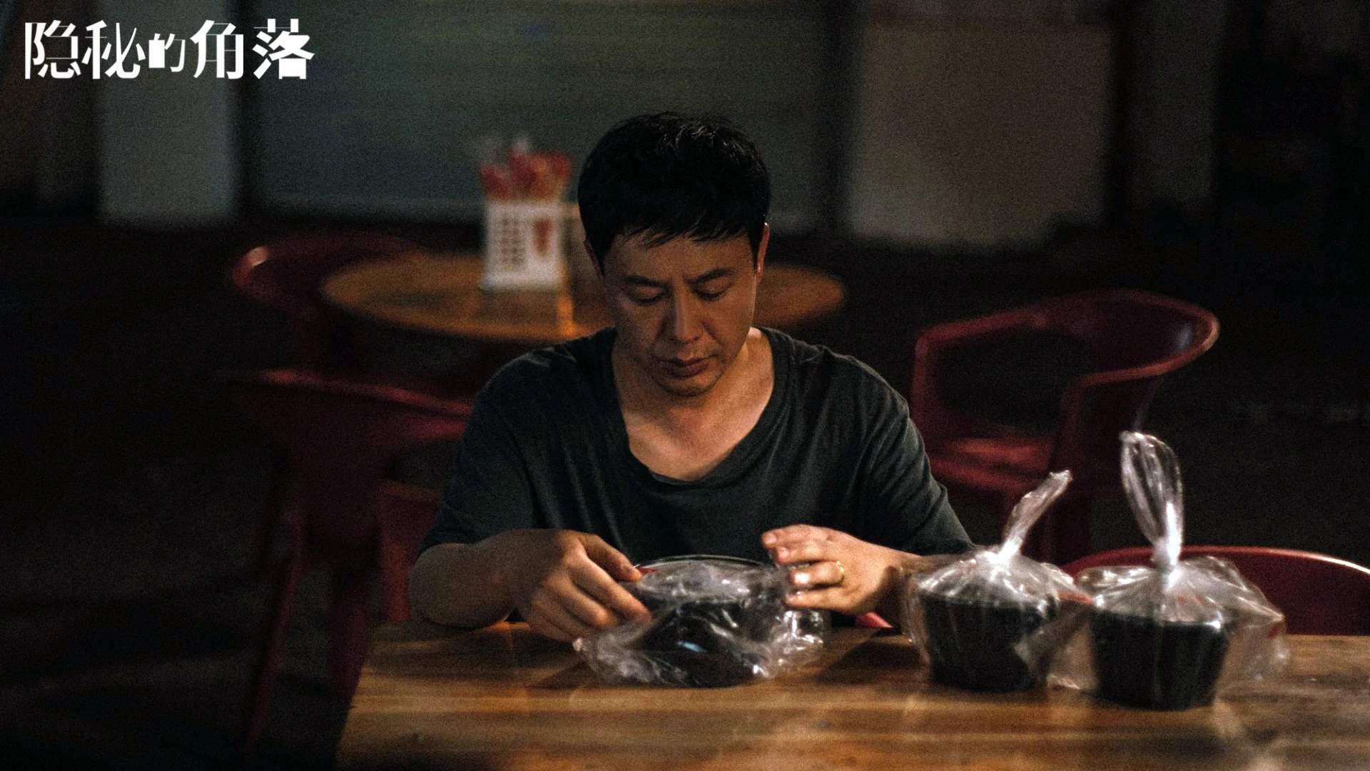 kaiyun体育综合-跳水赛场荷兰完成高难动作，荷兰女子跳高