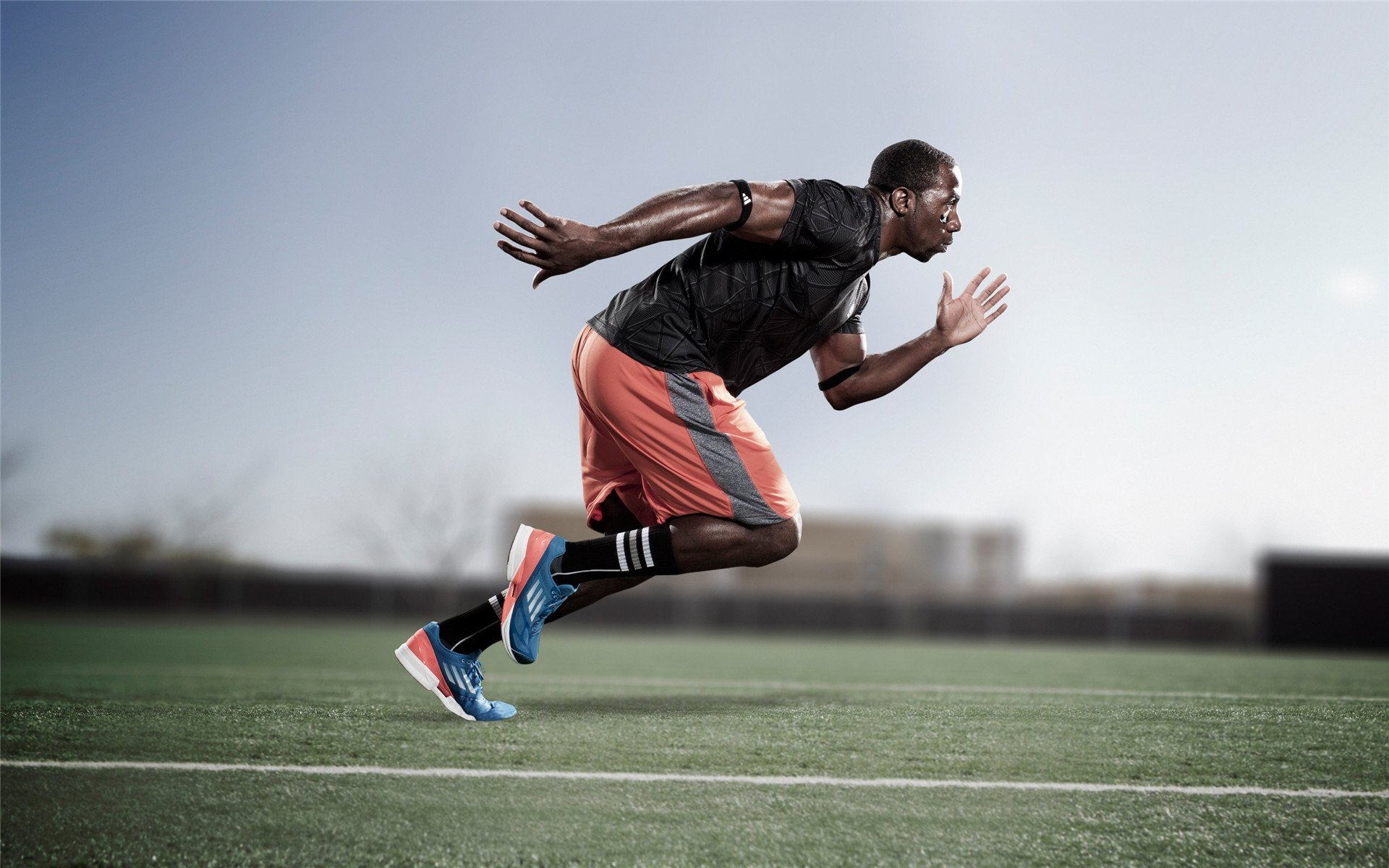 “青春追梦·体育梦想”高校青少年篮球交流赛在南京顺利举行，青少年篮球邀请赛