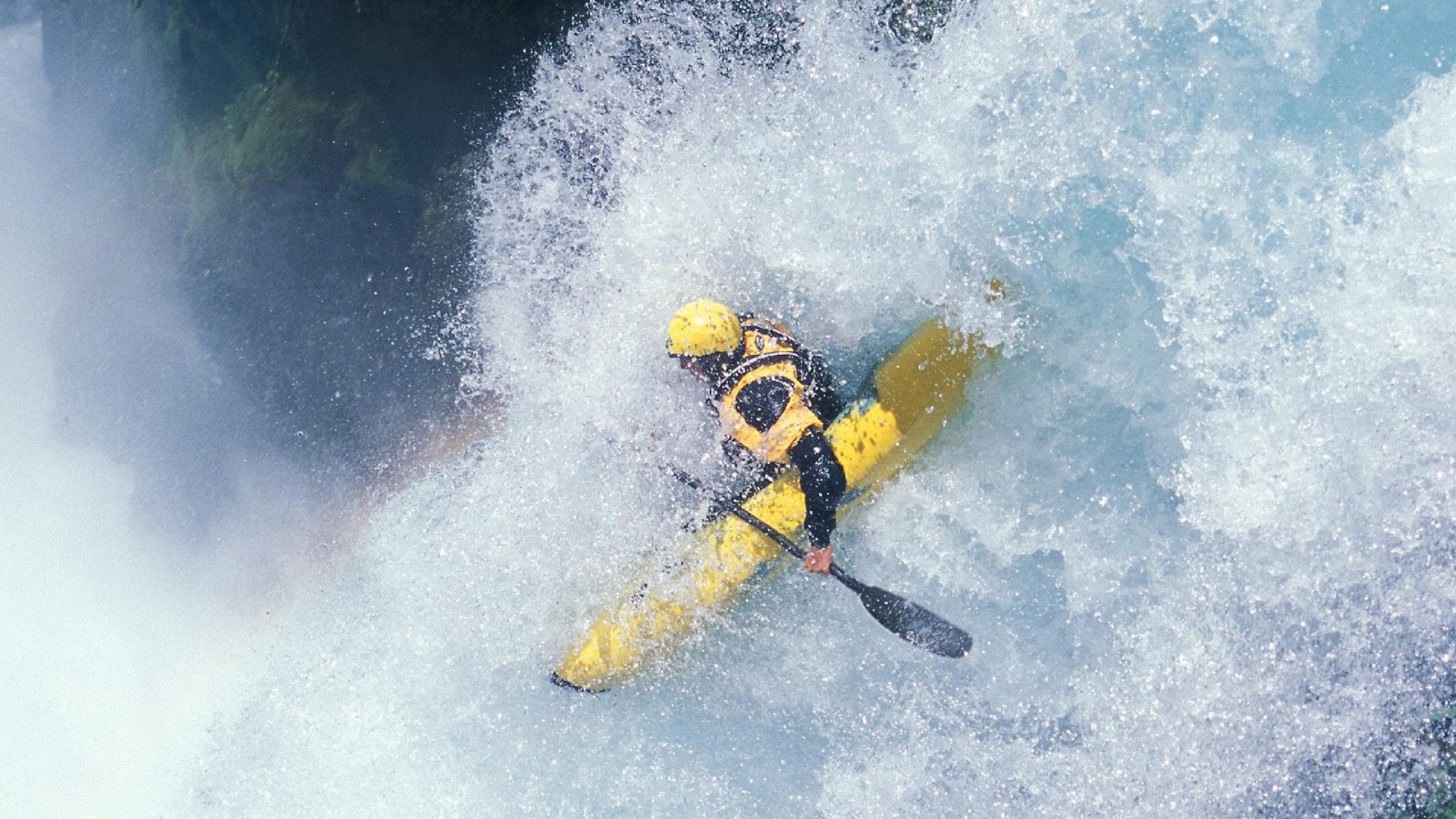 开云电竞账号入口-欧洲足球的“巅峰对决”：那些令人难忘的欧冠经典比赛，播放欧洲冠军足球